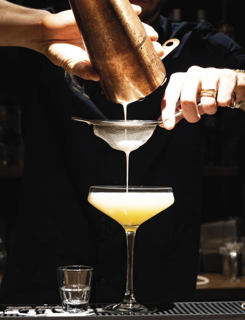 SAVOURER  ENSEMBLE...