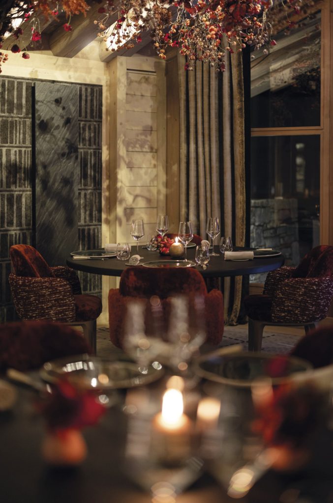 UNE NOUVELLE ATMOSPHÈRE