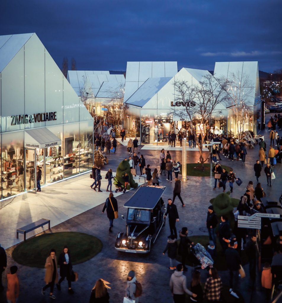 DESTINATION SHOPPING & FUN  