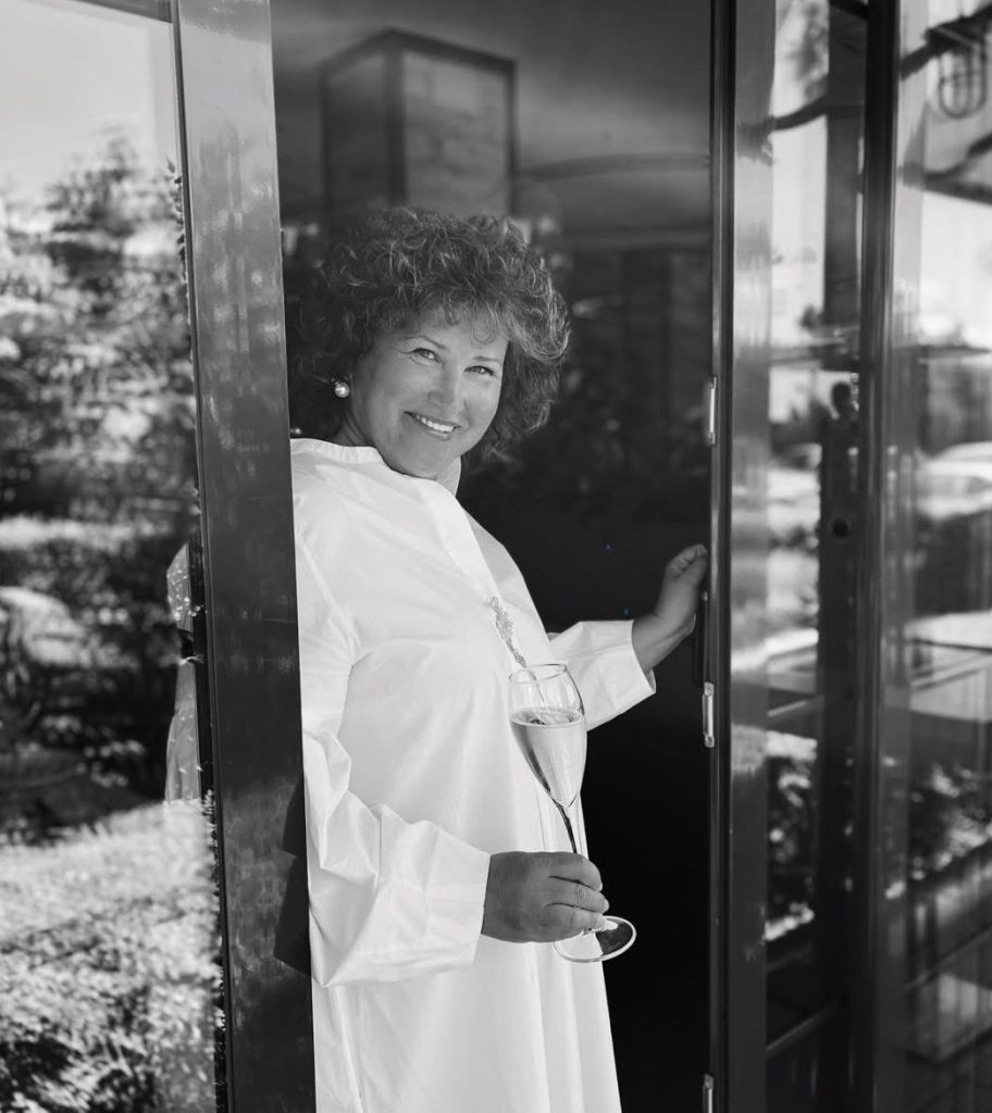 Les Perles Du Palais - Wine Shop & Bar