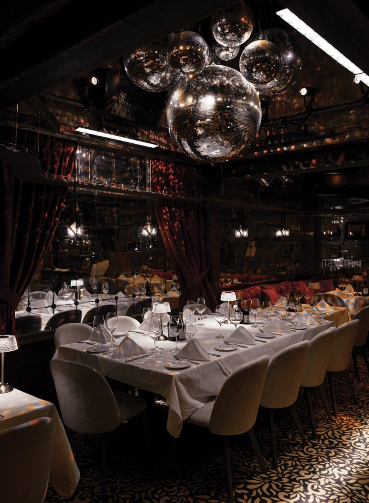 Découvrir la fine cuisine et l’ambiance festive